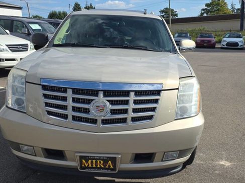 Used 2009 Cadillac Escalade ESV AWD image 8