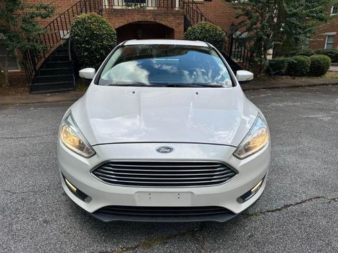 Used 2017 Ford Focus Titanium FWD image 4