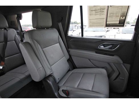Used 2023 Chevrolet Tahoe Z71 w/ Luxury Package AWD/4WD image 10