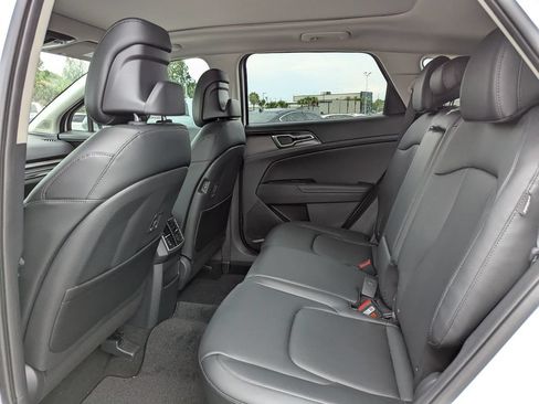 New 2026 Kia Sportage EX w/ EX Panorama Roof Package FWD image 16