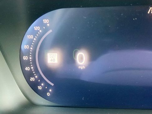 New 2026 Volvo XC90 T8 Ultra w/ Protection Package Premier image 12