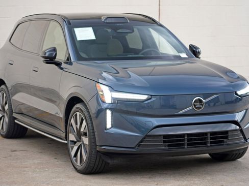 Used 2025 Volvo EX90 Ultra AWD/4WD image 54