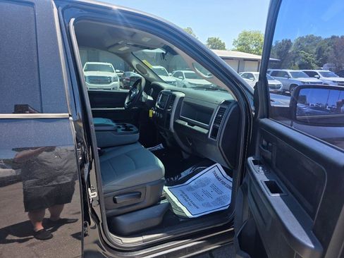Used 2018 RAM 1500 Express w/ Express Value Package RWD image 9