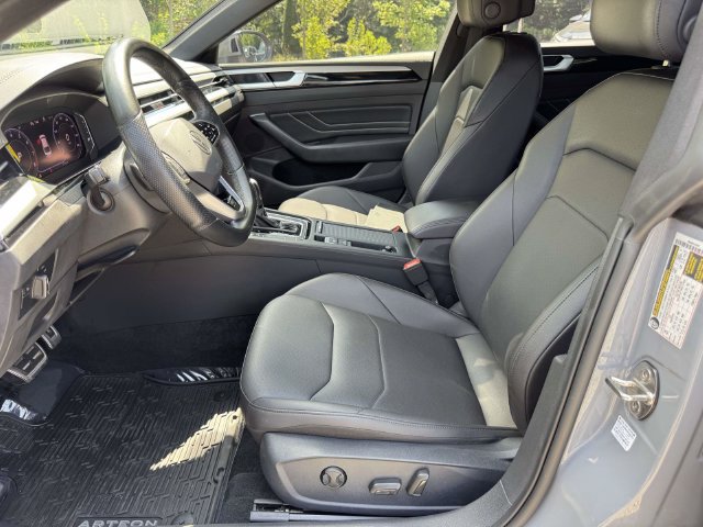 Used 2023 Volkswagen Arteon SE FWD image 3