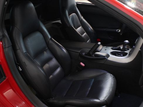 Used 2005 Chevrolet Corvette Coupe w/ Preferred Equipment Group RWD image 9