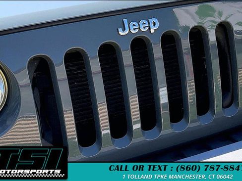 Used 2014 Jeep Wrangler Unlimited Sahara w/ Dual Top Group AWD/4WD image 26