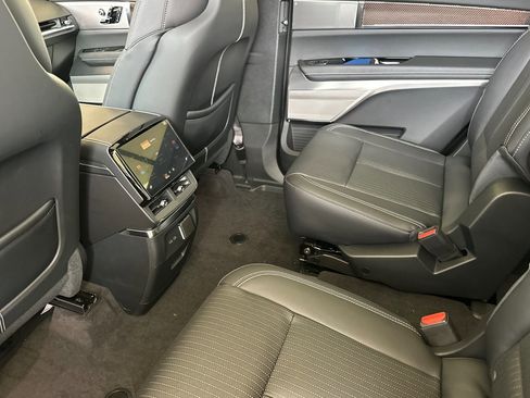 New 2026 Cadillac Vistiq Sport w/ LPO, Floor Liner Package image 12