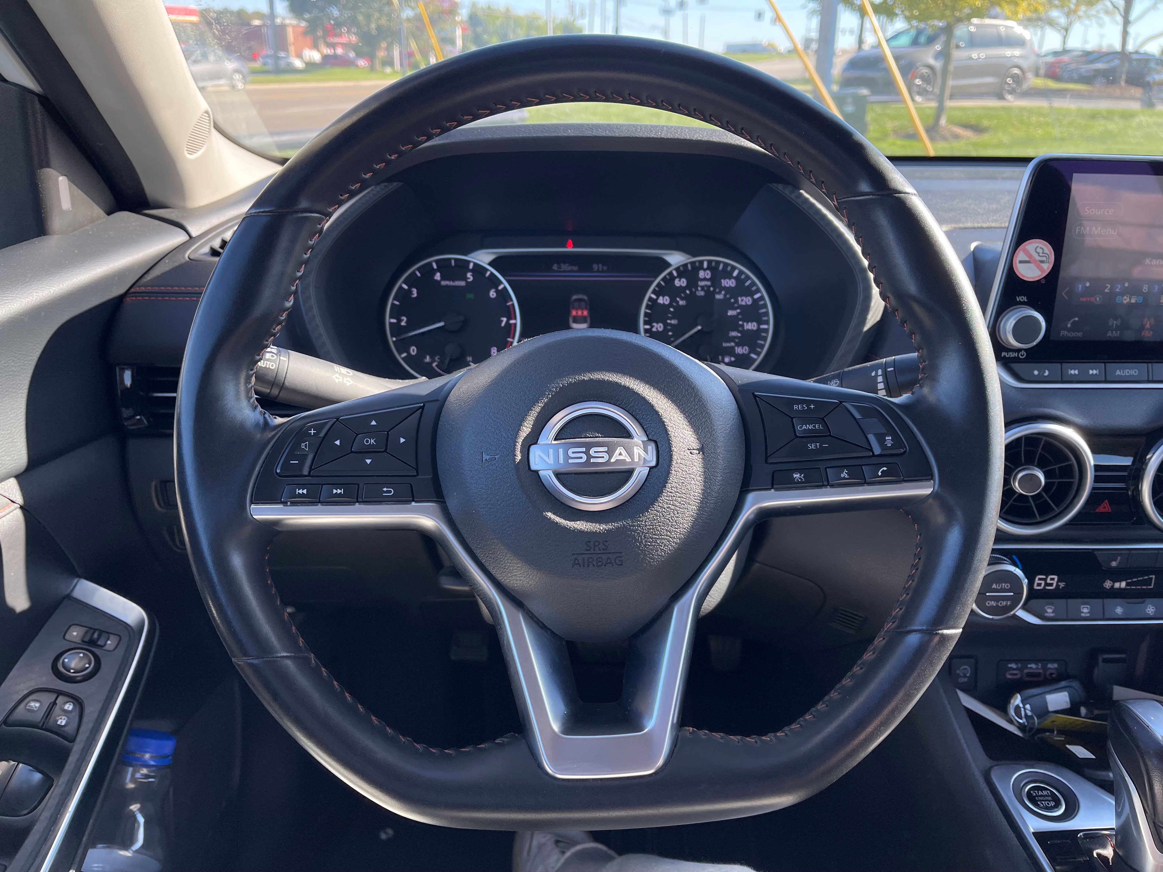 Used 2025 Nissan Sentra SR FWD image 10