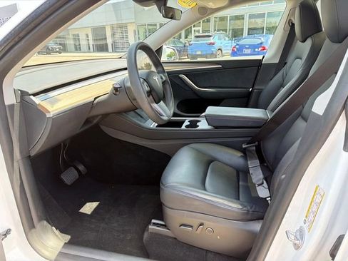 Used 2023 Tesla Model Y Long Range AWD/4WD image 17