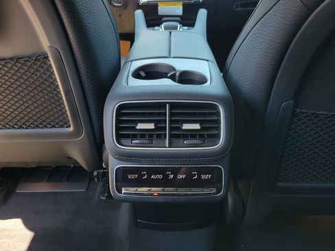 New 2026 Mercedes-Benz GLS 450 4MATIC image 10