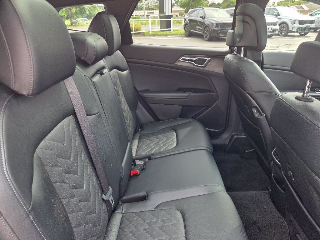 Used 2024 Kia Sportage X-Line w/ X-Line Premium Package AWD/4WD image 30