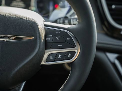 New 2026 Chrysler Pacifica Select FWD image 33
