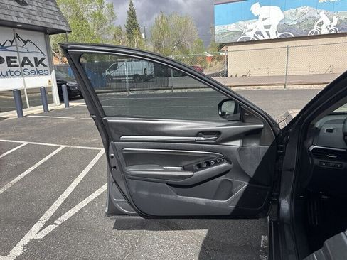 Used 2021 Nissan Altima 2.5 SV FWD image 9