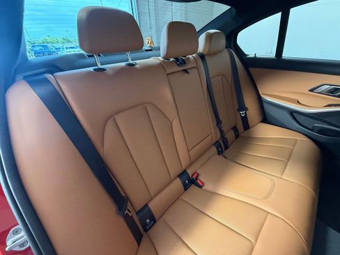 Used 2023 BMW 330i Sedan w/ Premium Package image 34