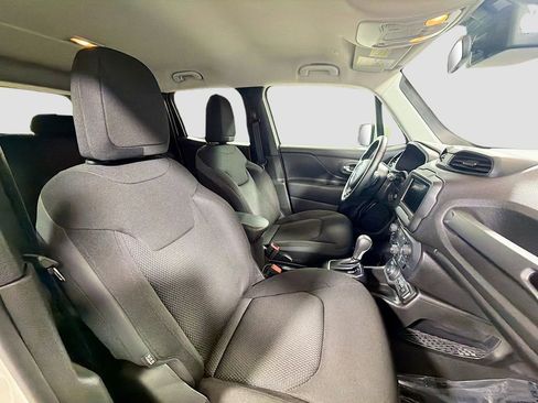 Used 2020 Jeep Renegade Altitude AWD/4WD image 28