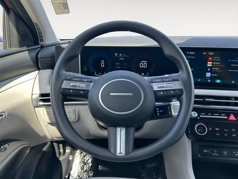 Used 2025 Hyundai Tucson SEL image 14