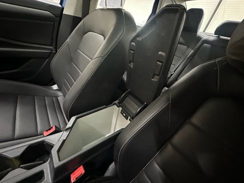 Used 2023 Volkswagen Jetta SE image 36