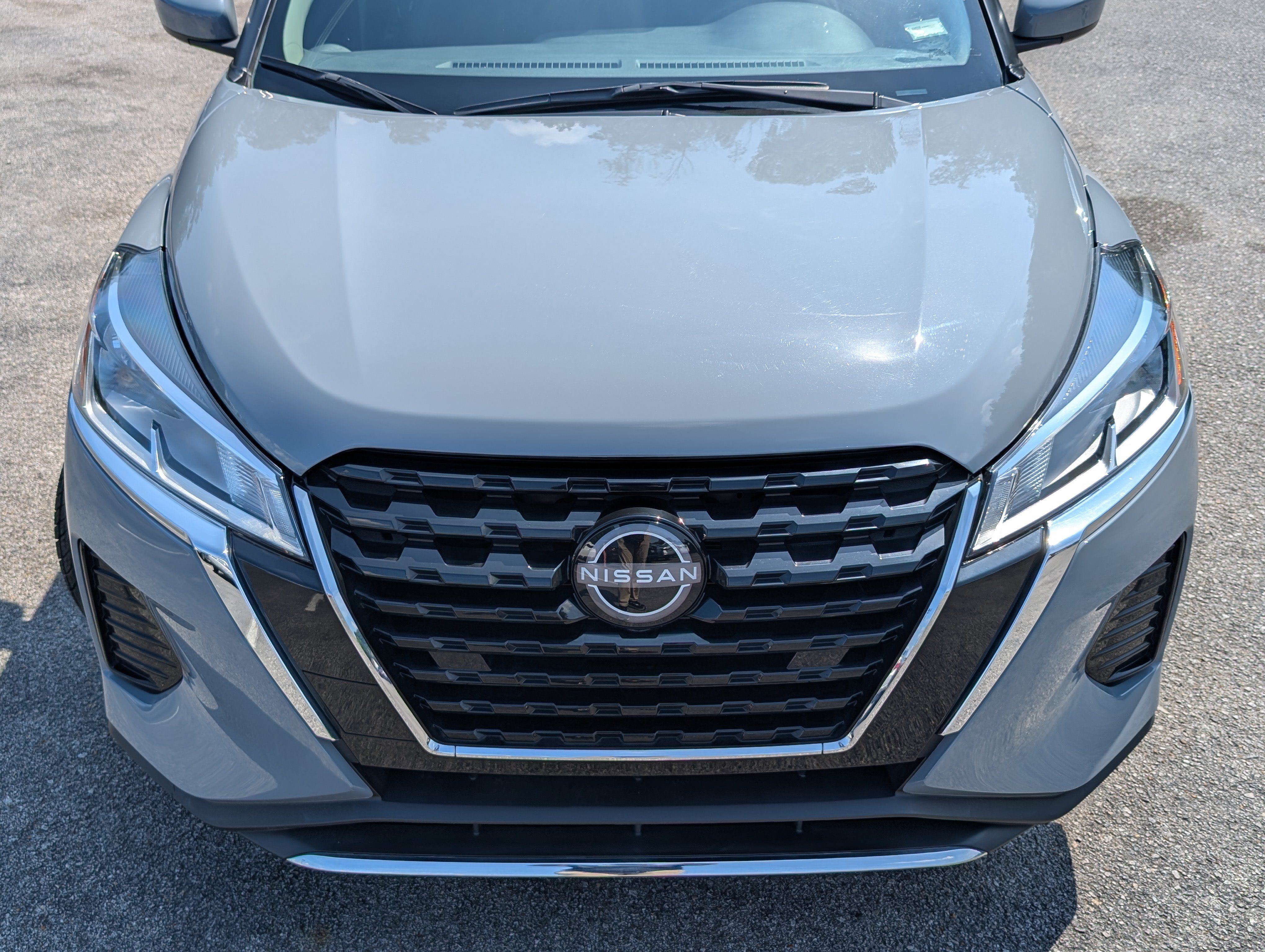 Used 2024 Nissan Kicks SV FWD image 12