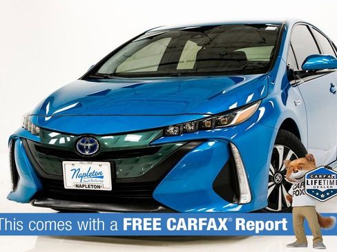 Used 2018 Toyota Prius Prime Premium image 2
