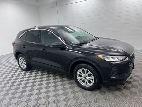 Used 2023 Ford Escape Active image 4
