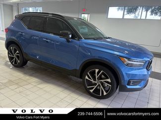 Used 2019 Volvo XC40 T5 R-Design AWD/4WD video 1
