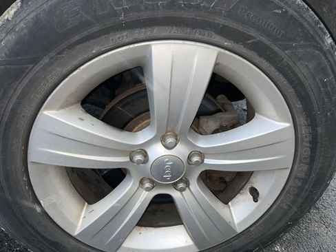 Used 2011 Jeep Compass 2WD image 8