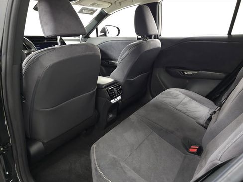 Used 2023 Lexus RZ 450e Premium image 33