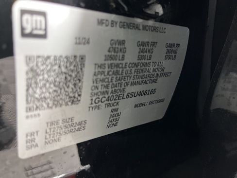 New 2025 Chevrolet Silverado EV RST image 32