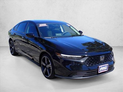Used 2026 Honda Accord SE image 6