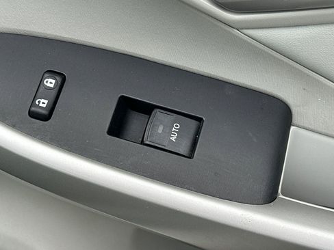 Used 2012 Toyota Prius Five image 22