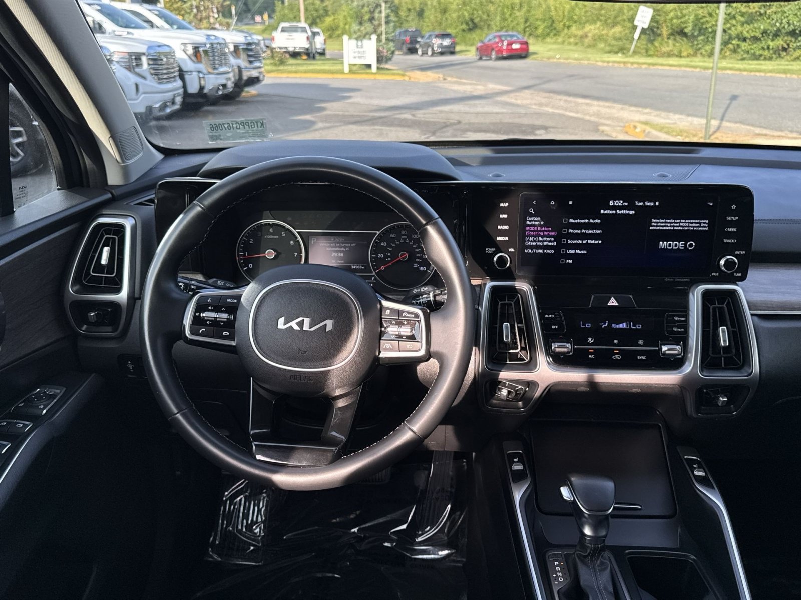 Used 2023 Kia Sorento S w/ Panoramic Sunroof Package AWD/4WD image 14