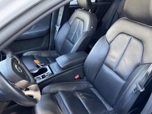 Used 2023 Volvo XC40 B5 Plus w/ Driver Assist Package AWD/4WD image 6