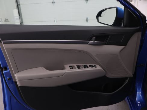 Used 2018 Hyundai Elantra SE FWD image 36