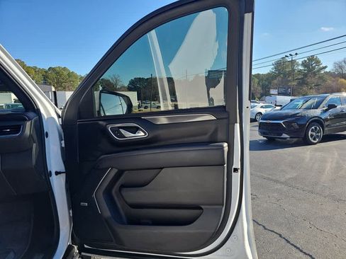 Used 2022 Chevrolet Suburban RST w/ Luxury Package image 22