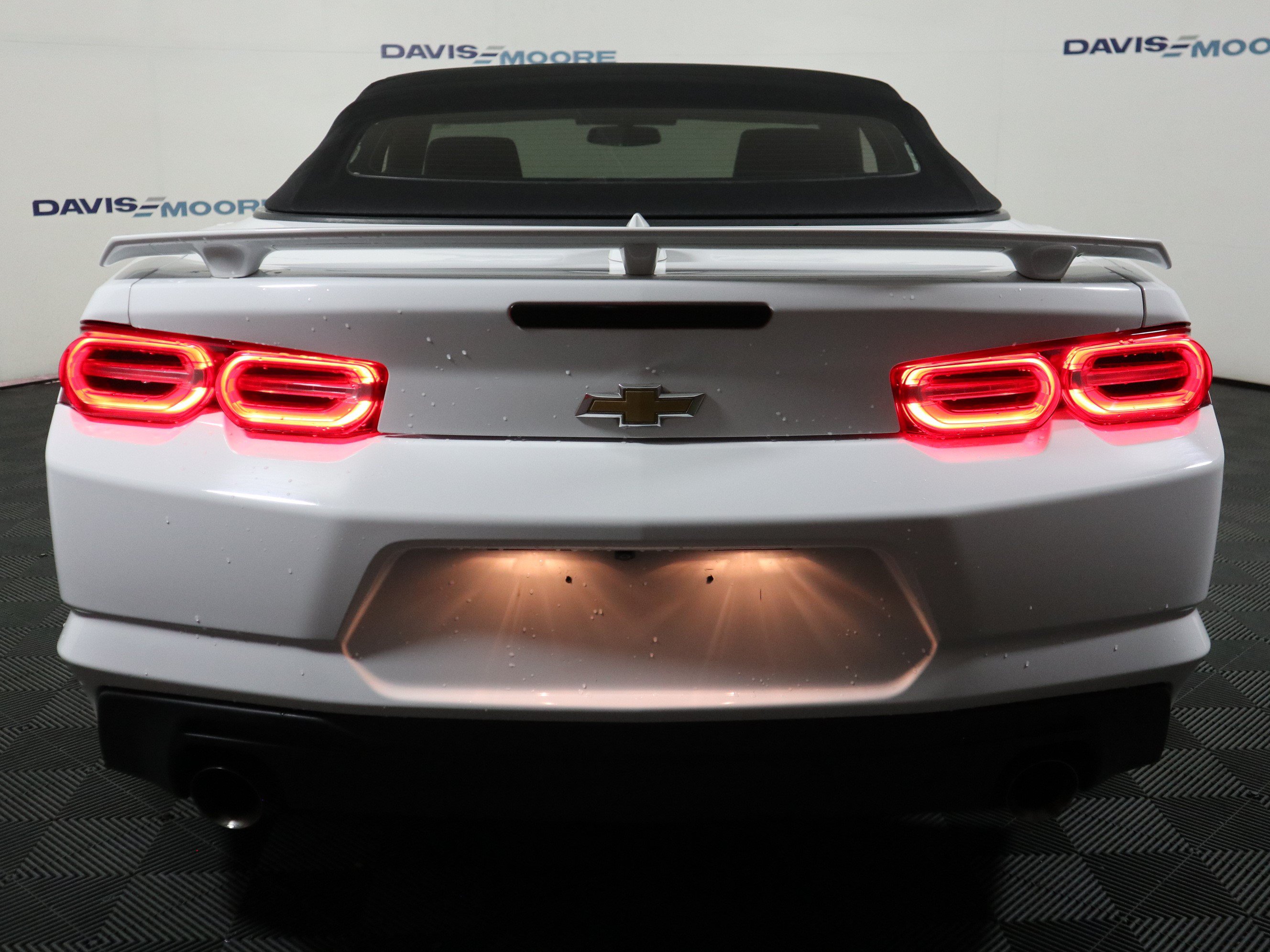 Used 2020 Chevrolet Camaro LT RWD image 7