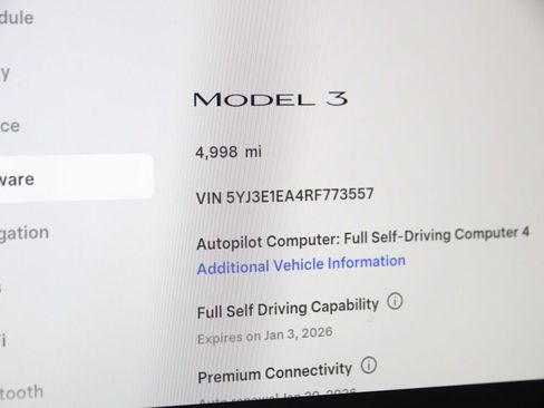 Used 2024 Tesla Model 3 Standard Range image 40