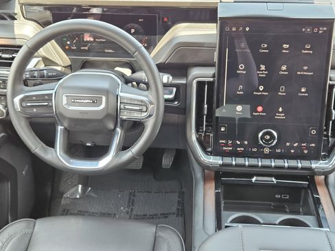 Used 2025 GMC Yukon XL Denali AWD/4WD image 27