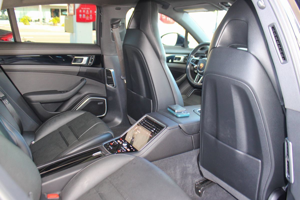 Used 2019 Porsche Panamera 4 AWD/4WD image 25