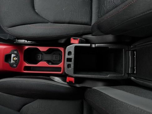 Used 2019 Jeep Renegade Trailhawk w/ Cold Weather Group II image 19