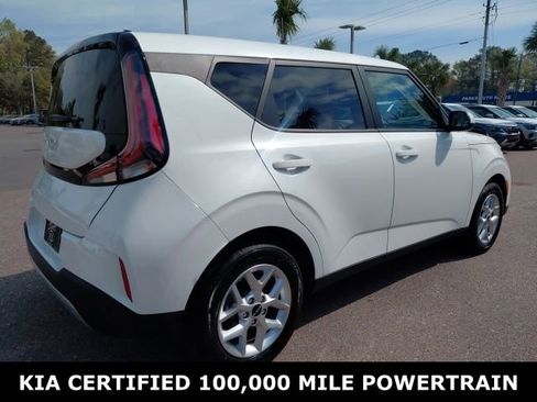 Certified 2025 Kia Soul LX FWD image 5