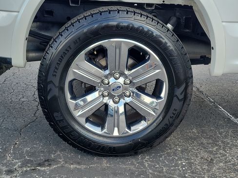 Used 2018 Ford F150 Lariat w/ Equipment Group 502A Luxury AWD/4WD image 5