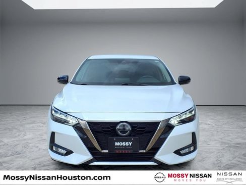 Used 2021 Nissan Sentra SR FWD image 3