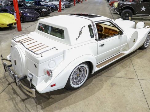 Used 1988 Ford Mustang LX image 17