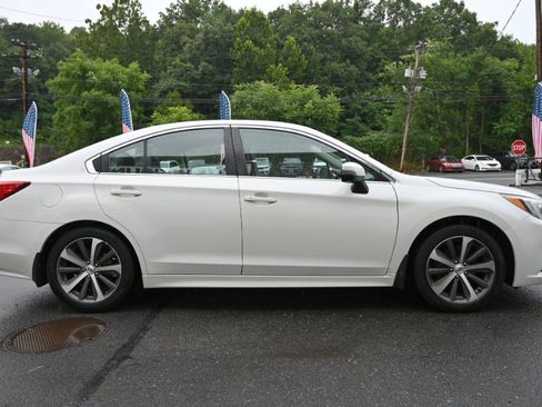 Used 2016 Subaru Legacy 2.5i Limited AWD/4WD image 8