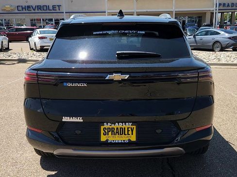 Used 2025 Chevrolet Equinox EV LT image 7