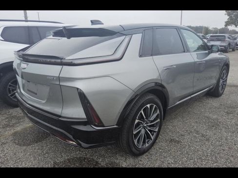 Used 2025 Cadillac Lyriq Sport image 9