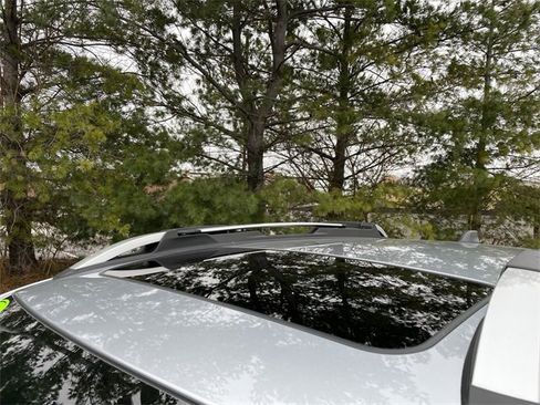 Used 2025 Subaru Outback Touring w/ Popular Package #2 image 8