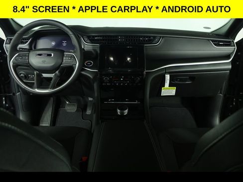 New 2026 Jeep Grand Cherokee Laredo image 5