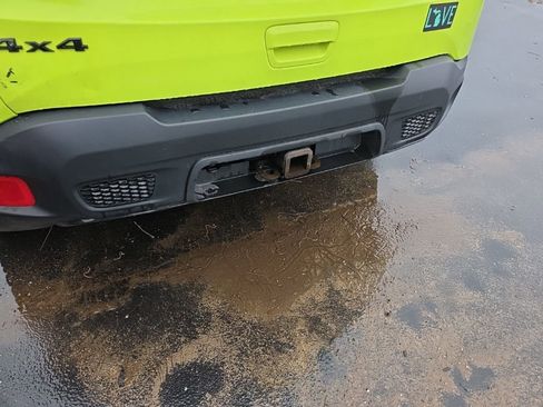 Used 2018 Jeep Renegade Altitude image 5