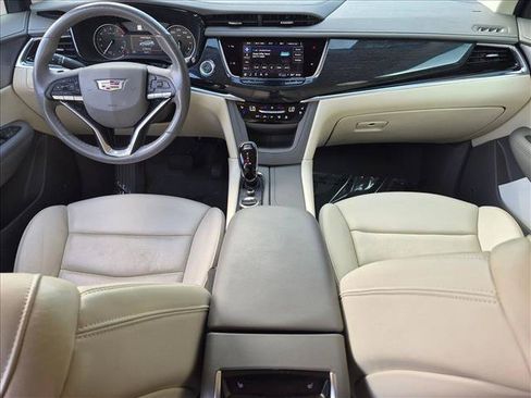 Used 2023 Cadillac XT6 Premium Luxury FWD image 15